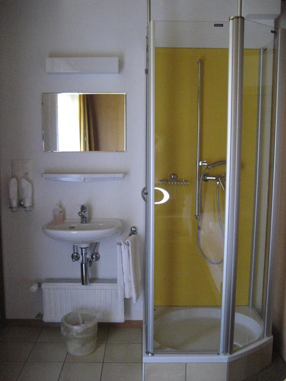 Hotel Garni Simplon Brigerbad Habitación foto